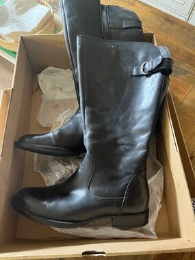 Black Leather Tall Riding Boots BORN size 8.5 talluah